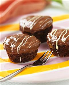 Children's chocolate muffins with light & dark couverture