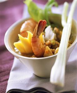 Seafood curry with shrimps and mangoes (3)