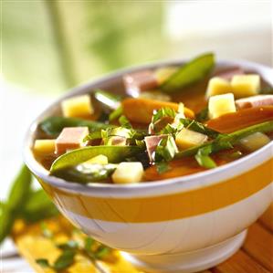 Spring vegetables casserole with Lyoner sausage