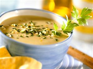 Cream of potato soup with gremolata and parsley (1)