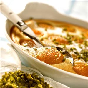 Apricot clafoutis with chopped pistachios (1)