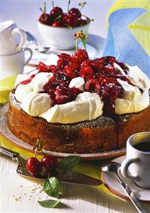 Cherry quark cake with icing sugar