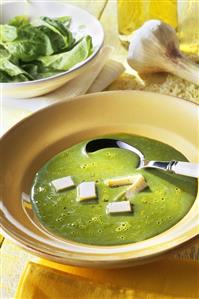 Spinach soup with egg custard garnish