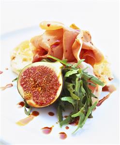 Prosciutto e fichi (Fig with Parma ham and rocket)