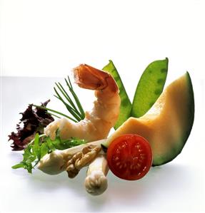 Still life with melon, asparagus, mangetouts and scampi (1)