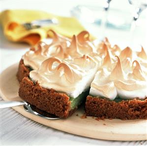 Lime tart with meringue topping