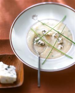 Cream of celery soup with blue cheese and chives (2)