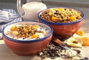 Crunchy muesli with oat flakes and dried fruit