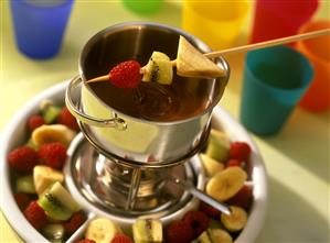 Chocolate fruit fondue