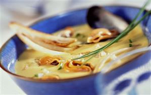 Mussel soup with chicory