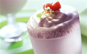 Strawberry mousse with fresh strawberry & strawberry flower