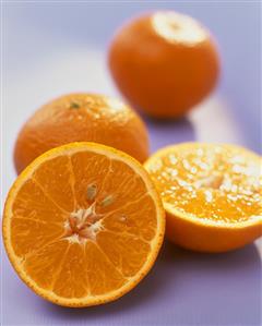 Whole and half mandarins