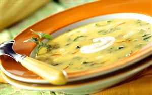 Yoghurt and spinach soup with saffron threads