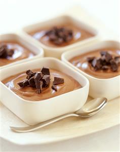 Chocolate mousse with pieces of chocolate. Receta disponible TR.