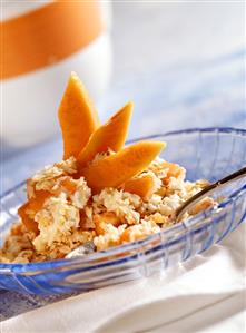 Muesli with coconut and papaya