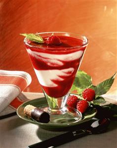 Raspberry and marzipan mousse with mint leaves