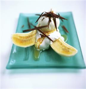 Banana split with chocolate curls