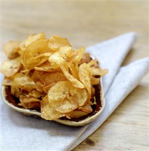 Home-made potato crisps