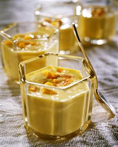 Saffron yoghurt with mango