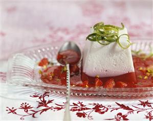 Strawberry yoghurt mousse with lime zest