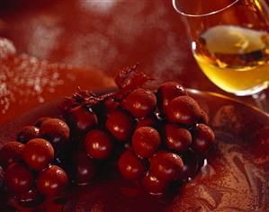 Cherry ragout with couverture and cocoa; white wine