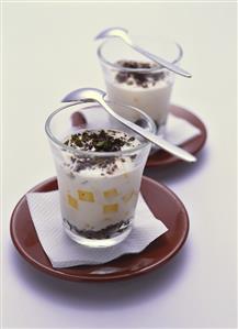 Mango yoghurt with pistachios and chopped chocolate