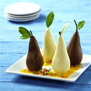 Pears with white and dark chocolate glaze