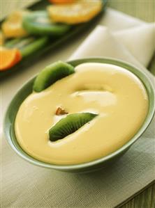 Passion fruit zabaglione with kiwi fruit