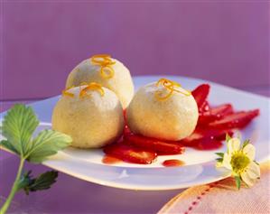 Quark dumplings with marinated strawberries