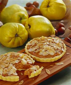 Carrot and quince tarts with flaked almonds