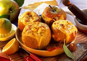 Lorraine brie apples (baked apples with cheese stuffing; 2)