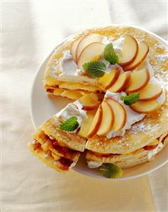 Puff pastry apple cake with cream (1)