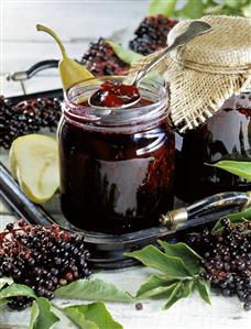 Elderberry jam with pears