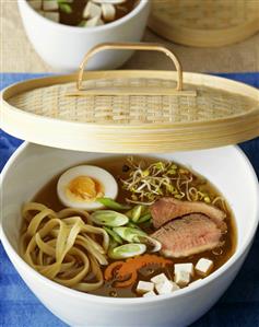 Bouillon Nippon (with duck breast, boiled egg and noodles)