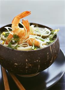 Soup with shrimps and noodles (1)