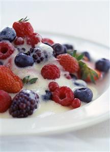 Fresh berries with sabayon