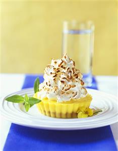 Lemon tartlets with meringue topping