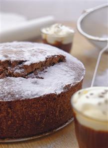 Chocolate cake with icing sugar