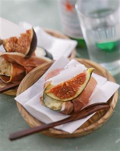 Zucchine al prosciutto (Courgette with ham and fig) (2)