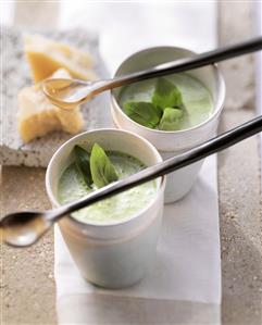 Basil and parmesan soup (1)