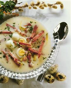 Easter soup with schinkenspeck and quail's eggs