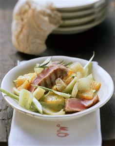 Insalata di agrumi e tonno (Citrus fruit and tuna salad)