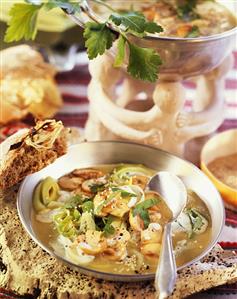 Leek soup with mushrooms and parsley