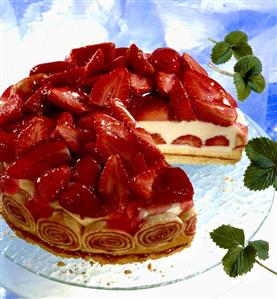 Strawberry yoghurt cake