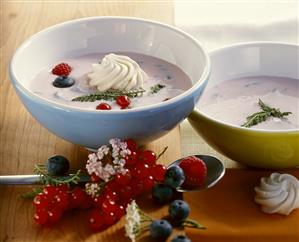 Cold kefir soup with summer berries