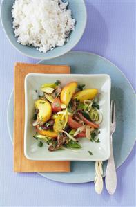 Peach curry with beef and rice