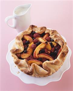 Berry and nectarine tart (gluten-free)