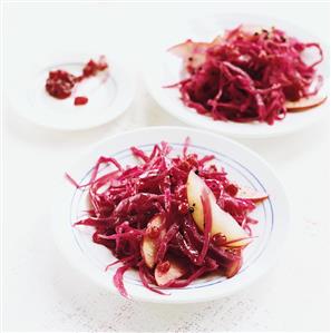 Red cabbage salad with apple and cranberries