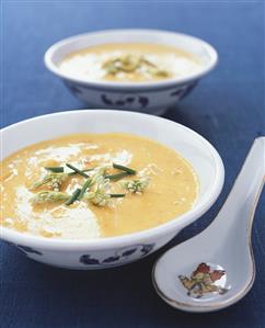 Sopa de coco y calabaza. Pumpkin and coconut soup (China).  Receta disponible