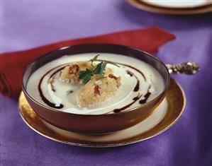 Cabbage soup with crackling dumplings